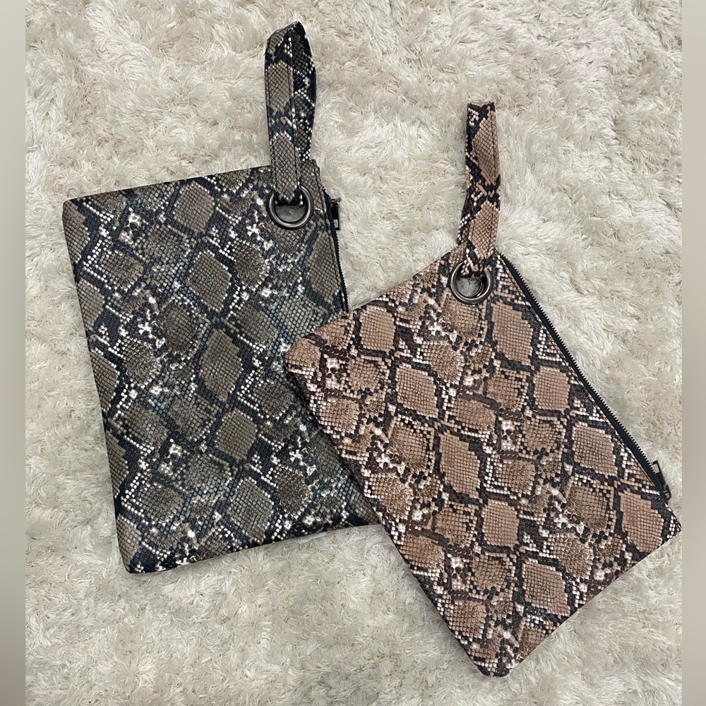 2 large clutches